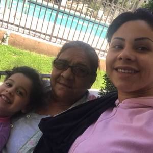 Meet your Posher, Julia